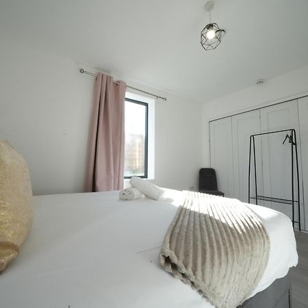 Ealing Broadway Great Stay 7-Minute Walk From The Underground Dış mekan fotoğraf