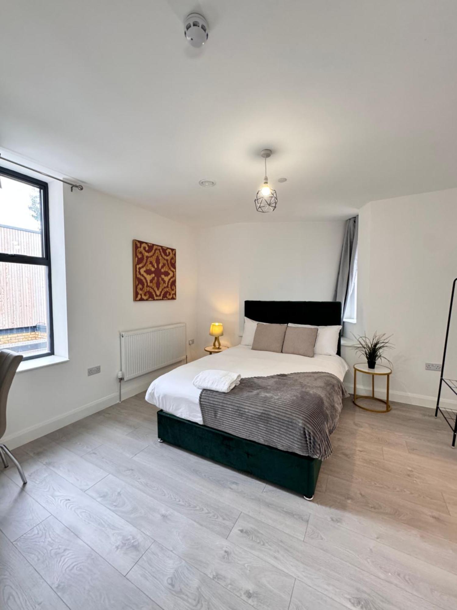Ealing Broadway Great Stay 7-Minute Walk From The Underground Dış mekan fotoğraf