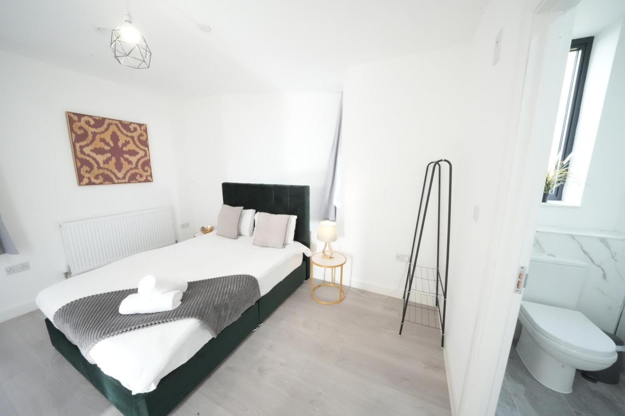 Ealing Broadway Great Stay 7-Minute Walk From The Underground Dış mekan fotoğraf