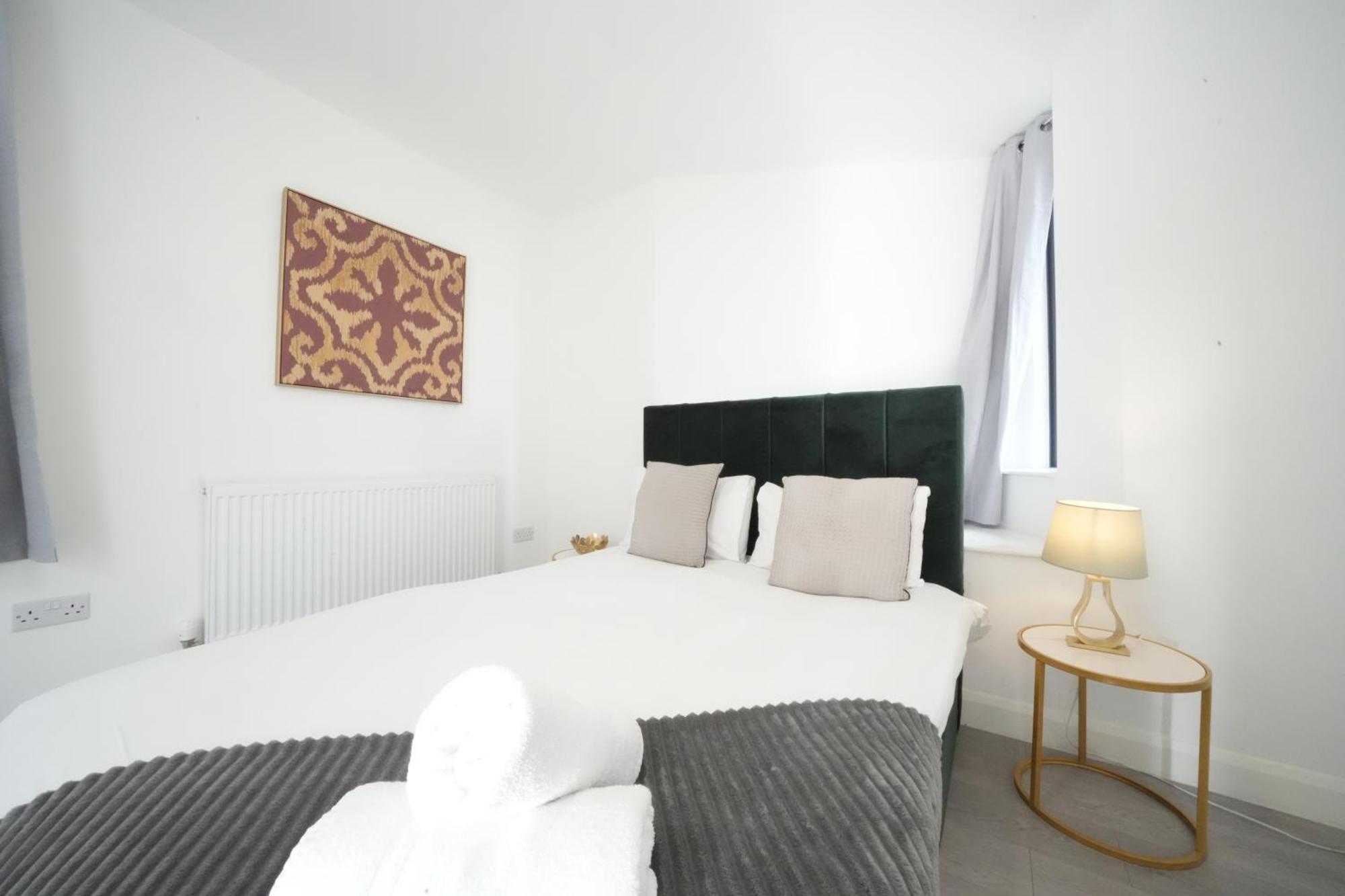 Ealing Broadway Great Stay 7-Minute Walk From The Underground Dış mekan fotoğraf
