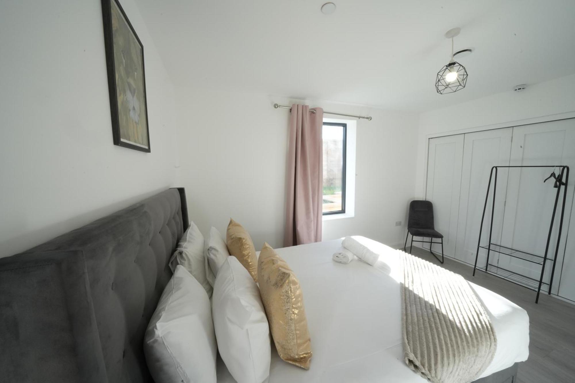 Ealing Broadway Great Stay 7-Minute Walk From The Underground Dış mekan fotoğraf