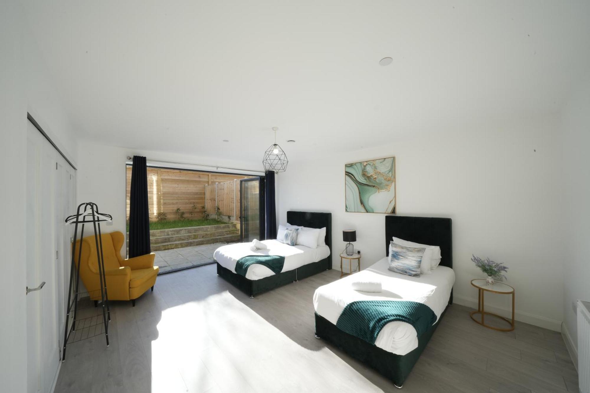 Ealing Broadway Great Stay 7-Minute Walk From The Underground Dış mekan fotoğraf