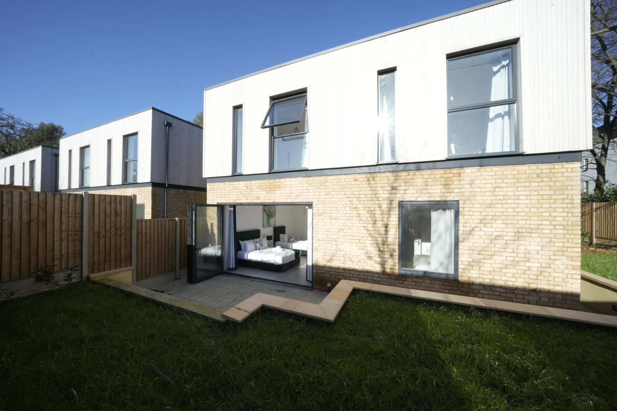 Ealing Broadway Great Stay 7-Minute Walk From The Underground Dış mekan fotoğraf