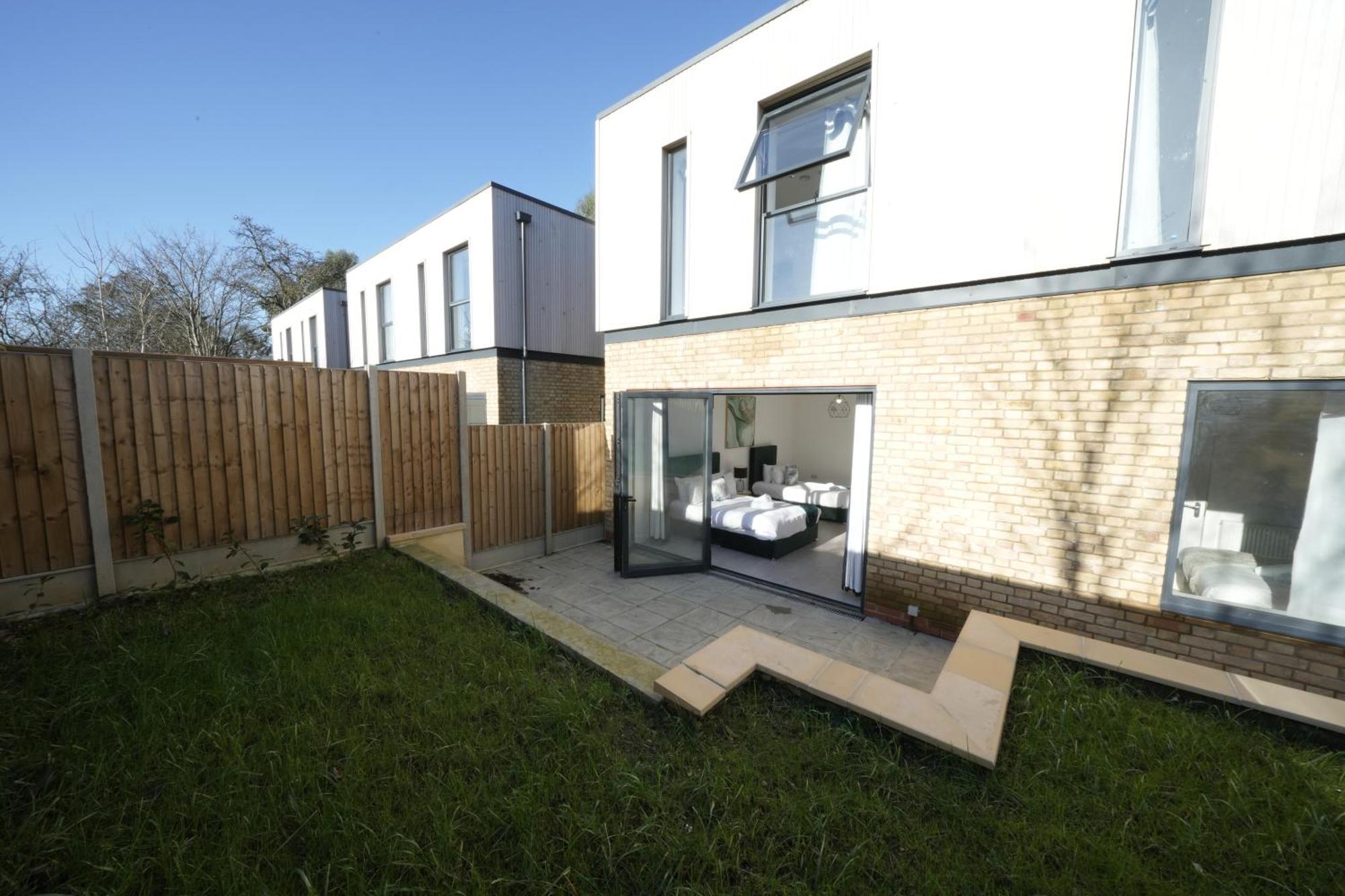 Ealing Broadway Great Stay 7-Minute Walk From The Underground Dış mekan fotoğraf