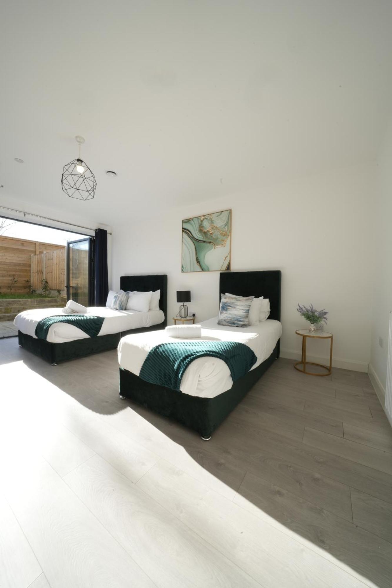 Ealing Broadway Great Stay 7-Minute Walk From The Underground Dış mekan fotoğraf