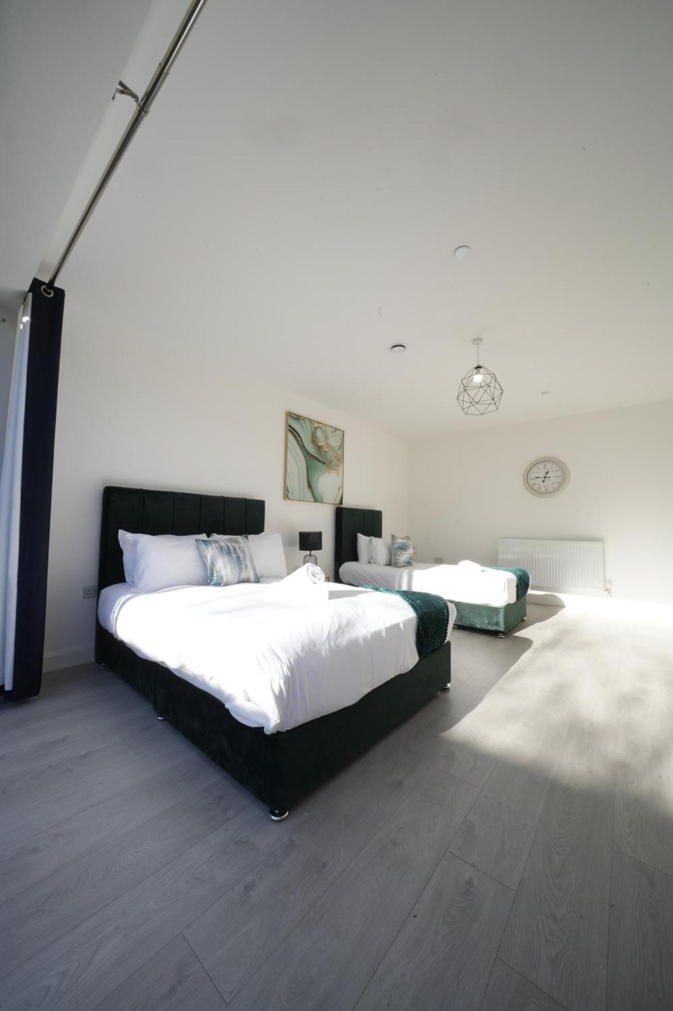 Ealing Broadway Great Stay 7-Minute Walk From The Underground Dış mekan fotoğraf