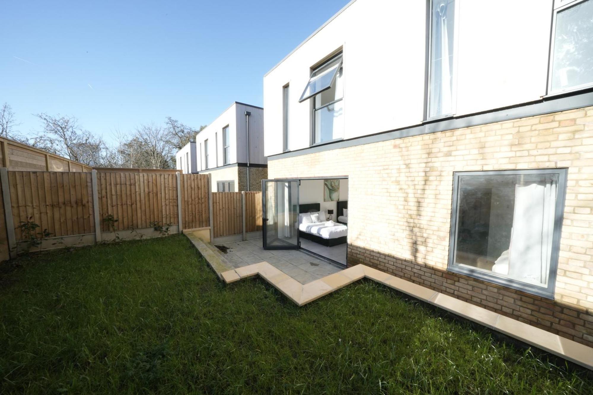 Ealing Broadway Great Stay 7-Minute Walk From The Underground Dış mekan fotoğraf