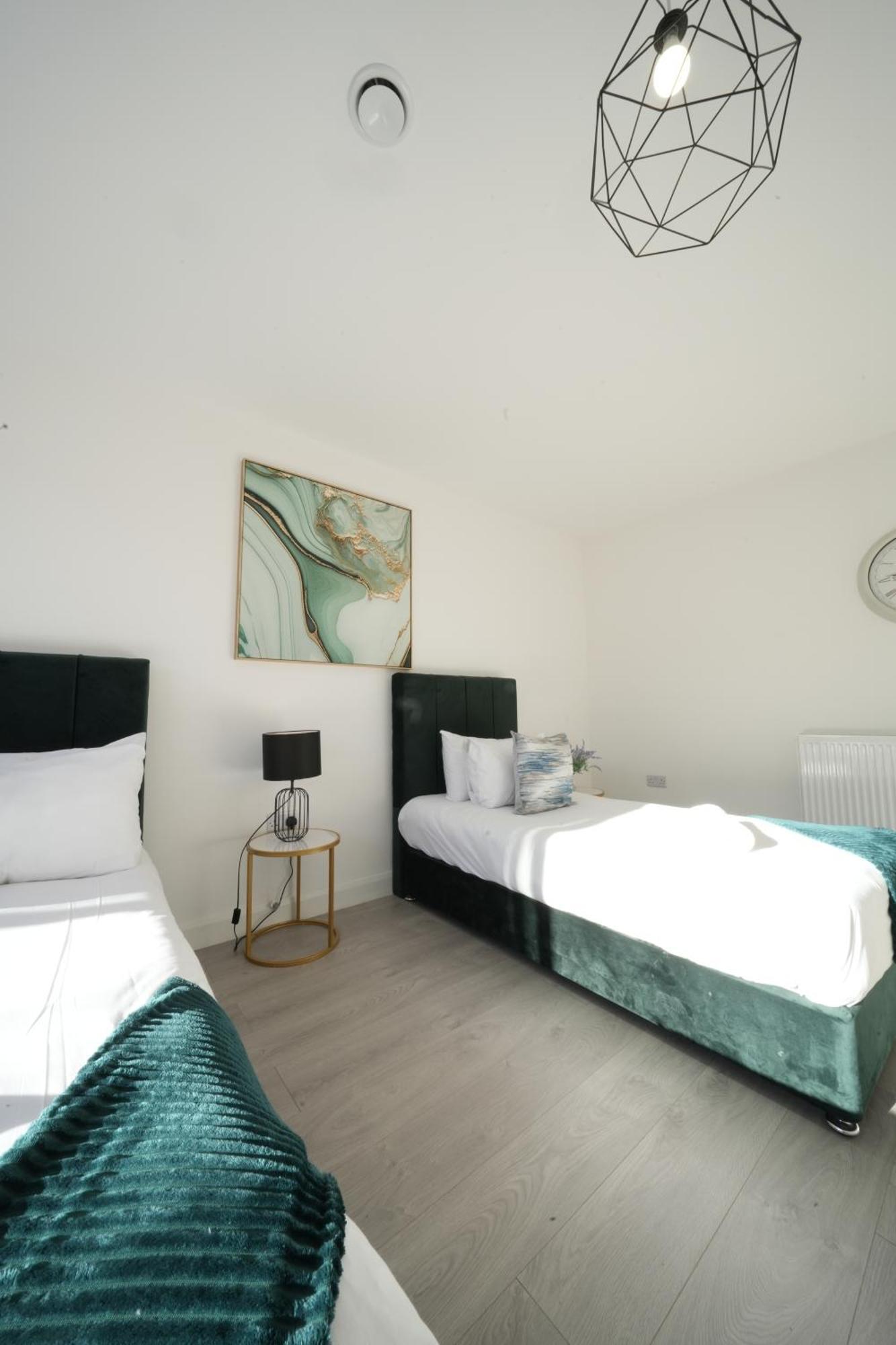 Ealing Broadway Great Stay 7-Minute Walk From The Underground Dış mekan fotoğraf