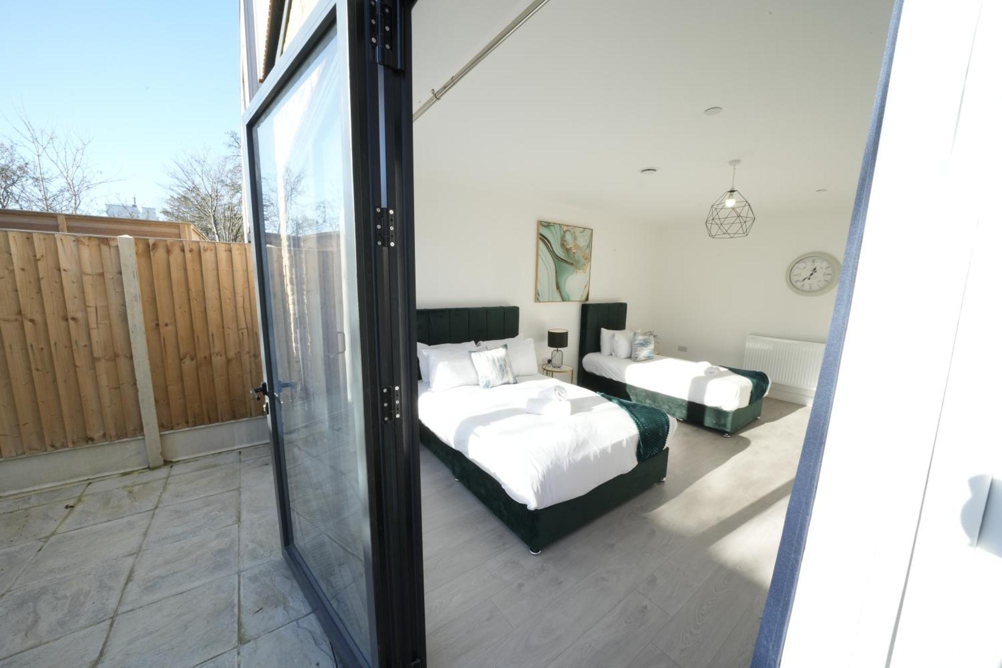 Ealing Broadway Great Stay 7-Minute Walk From The Underground Dış mekan fotoğraf