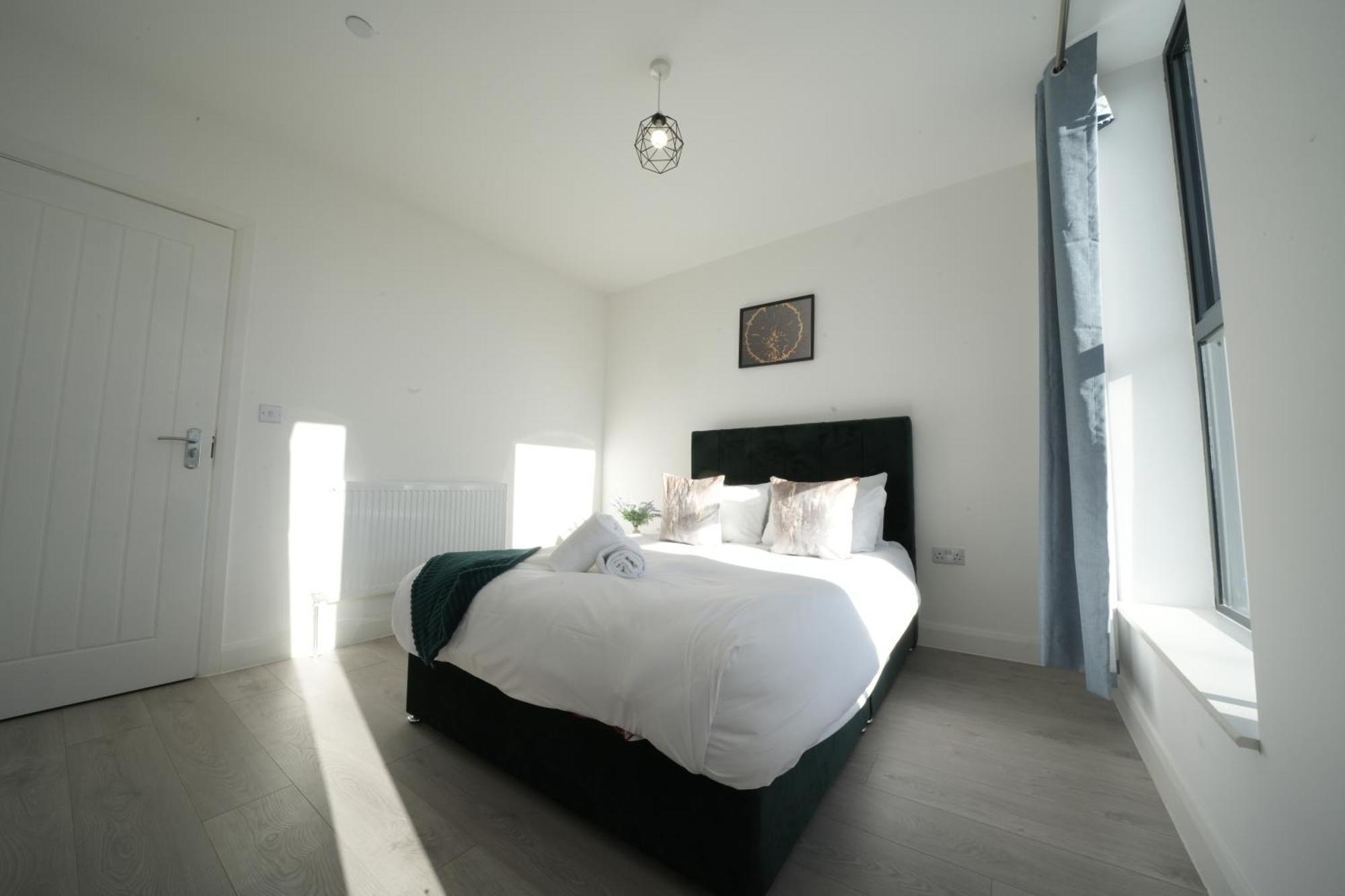 Ealing Broadway Great Stay 7-Minute Walk From The Underground Dış mekan fotoğraf