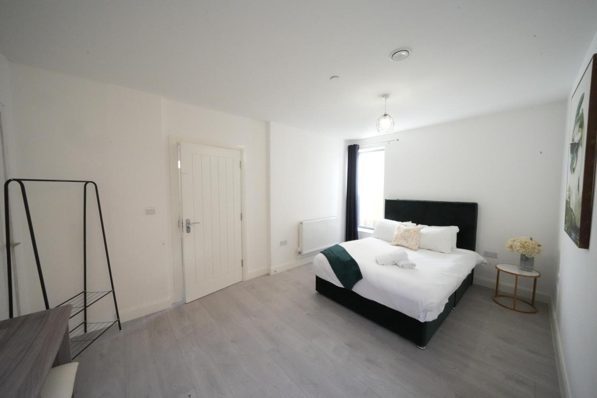 Ealing Broadway Great Stay 7-Minute Walk From The Underground Dış mekan fotoğraf