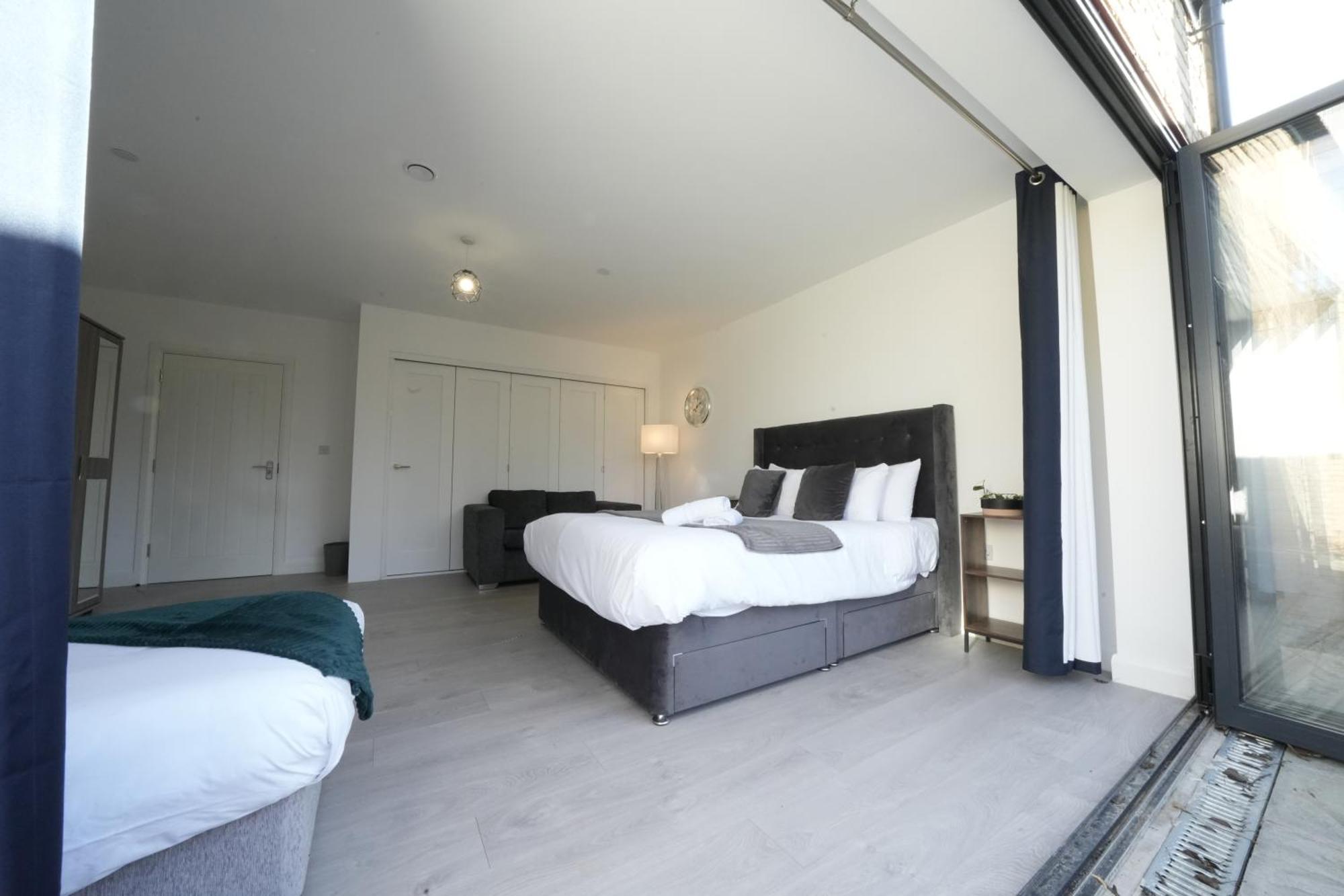 Ealing Broadway Great Stay 7-Minute Walk From The Underground Dış mekan fotoğraf