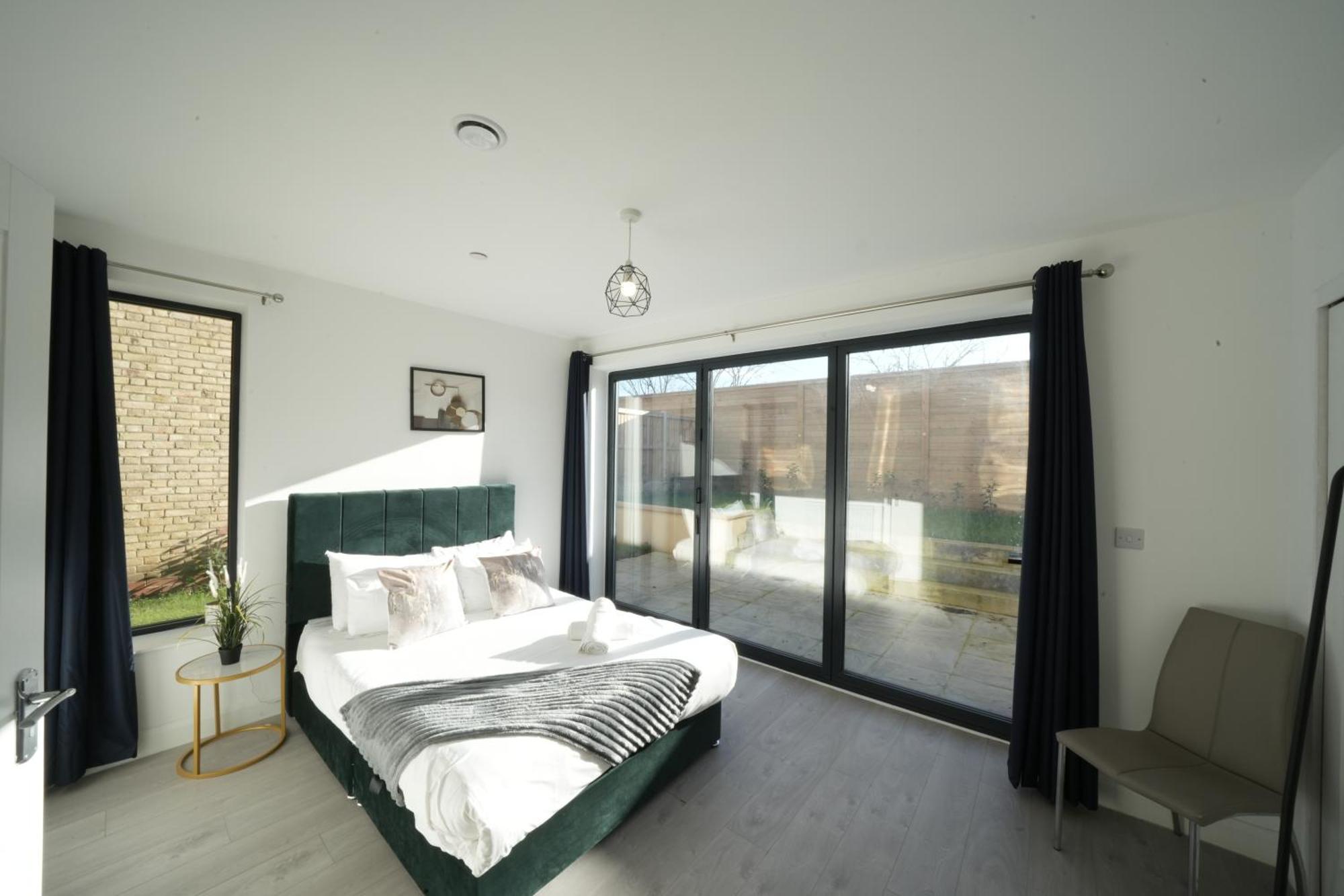 Ealing Broadway Great Stay 7-Minute Walk From The Underground Dış mekan fotoğraf